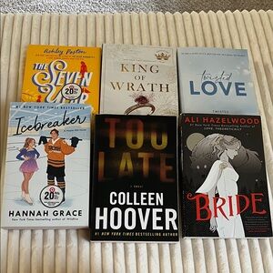 Romance Book Bundle Hockey